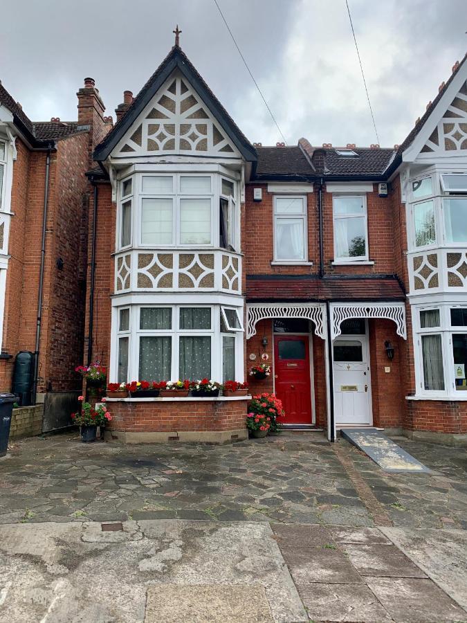38 Whitehall Road Harrow on the Hill Buitenkant foto