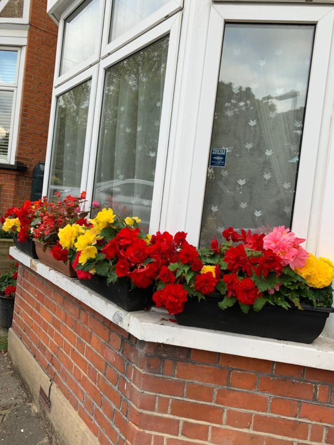 38 Whitehall Road Harrow on the Hill Buitenkant foto