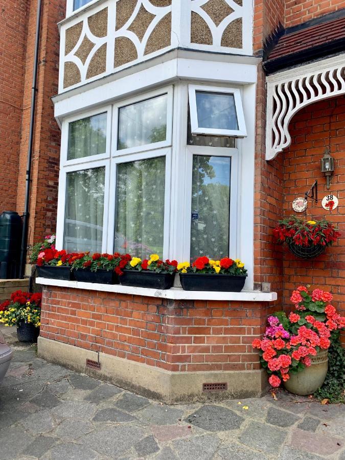 38 Whitehall Road Harrow on the Hill Buitenkant foto